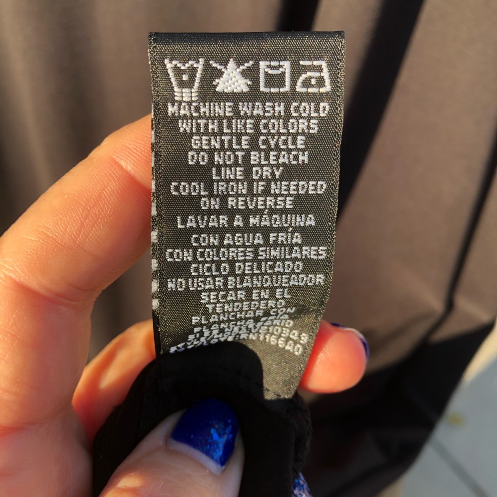 Ronni Nichole Black w/Gold Rivet Tie Detail Sleeve - Picture 8 of 9